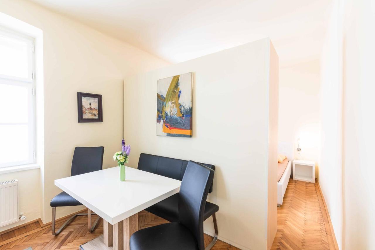 Ferienwohnung Klangturm Im Zentrum Sankt Poelten Luaran gambar